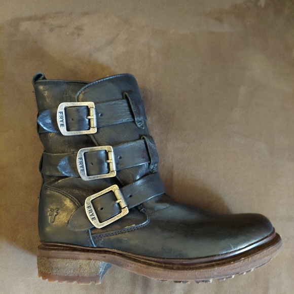 Frye Valerie Strappy Shearling Boot - Picture 6 of 6